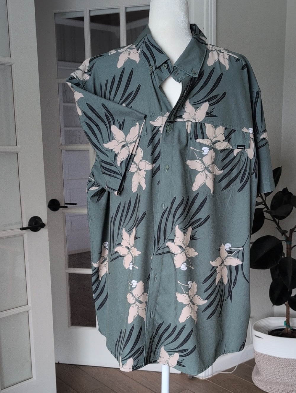 NWOT Hurley Green Short-Sleeve Hawaiian Floral Button-Down Shirt Mens XXL